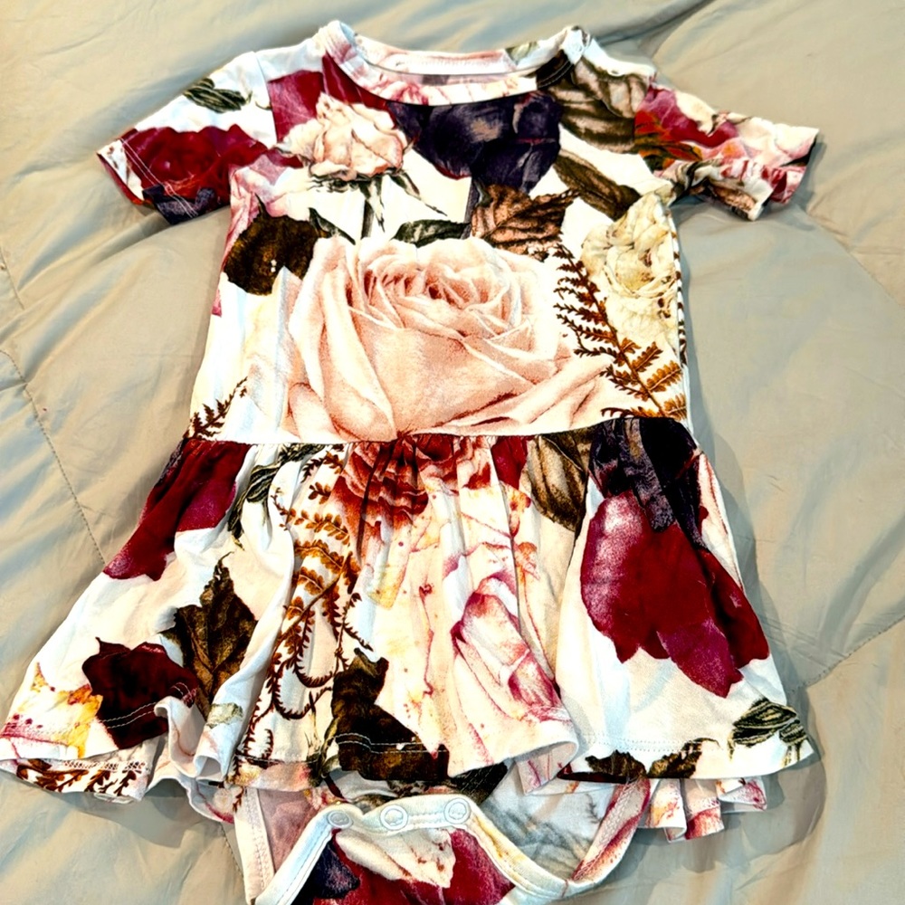 Posh Peanut Twirl Dark Rose